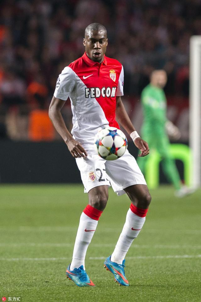 詹皇轰31+9+10！背靠背打爆新鹰王，东契奇27+7失误，湖人5人16+