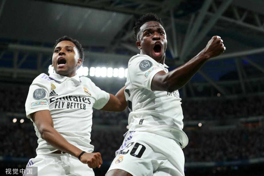 [中超]前场一挑四 吴曦劲射扳回一城