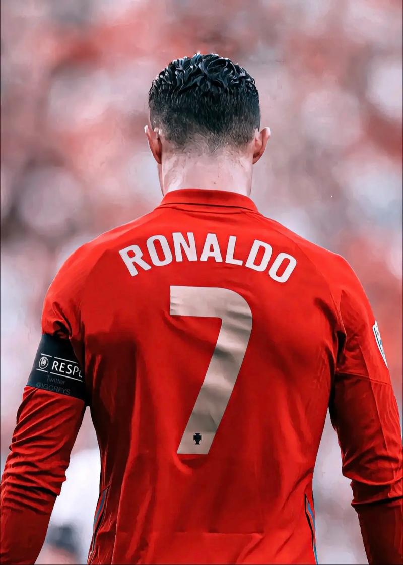 多谁谁尴尬！皇马免签姆巴佩后 国内4冠均被巴萨夺走 巴黎6冠王