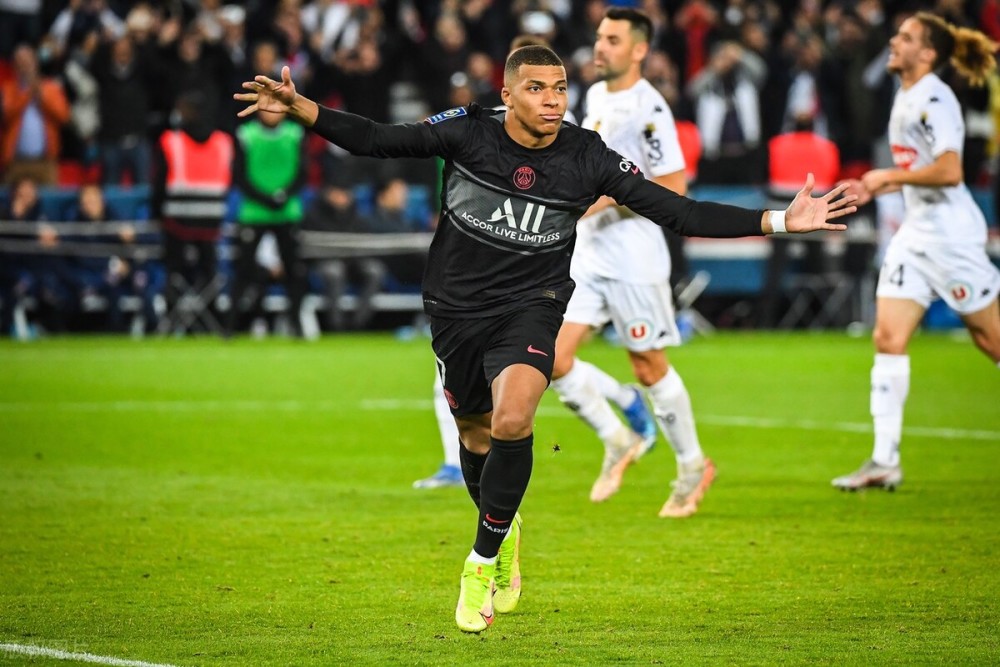 夏日狂欢！PEL奇遇时光与2025和平精英城市赛总决赛共绘岳阳“电竞+文旅”新图景 ｜ 和平精英赛事