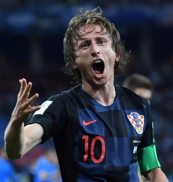 英超积分榜：阿森纳仍6分领跑，第5至第15总共只差7分