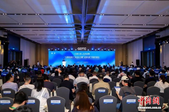 深度解析：五大联赛转会传闻与最新动态 - 懂球帝